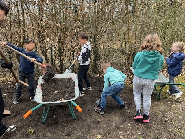 RB24_AL_Schulgarten der Auewald Grundschule